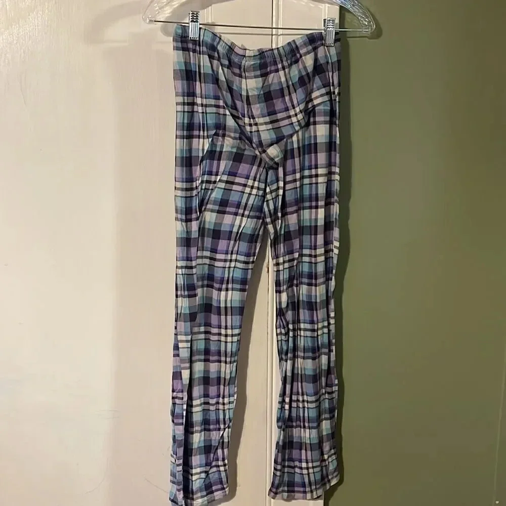 Pajama pants size small mix and match 3 or more 7$ items and get them 3/$12🎉